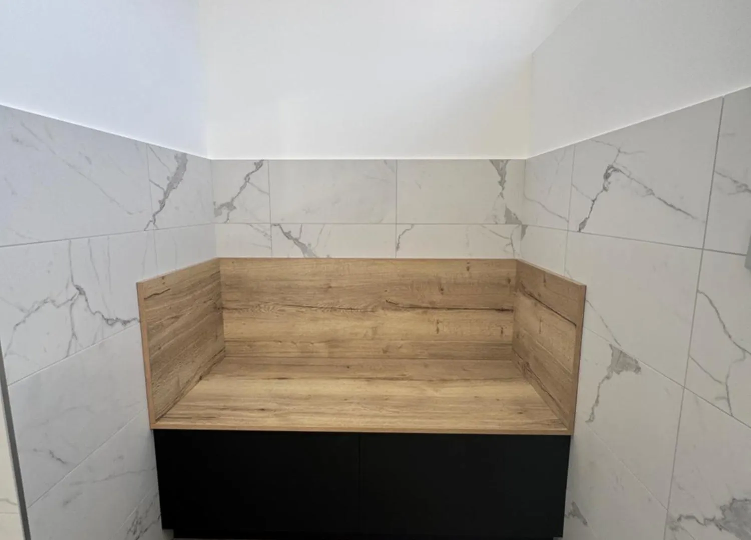 Appartement Loft épuré avec parking privé. à Saint-Symphorien-dʼOzon